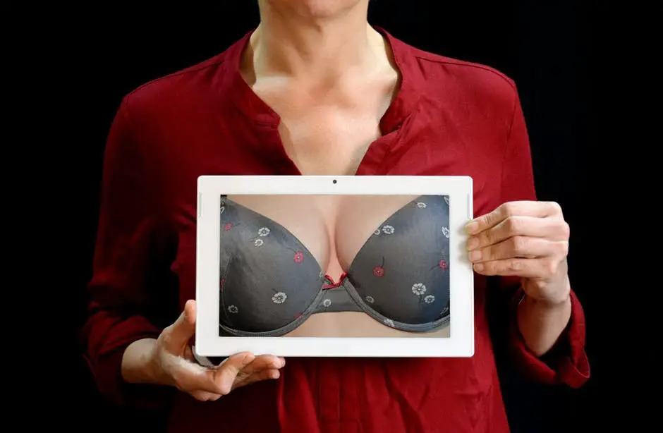 breasts implant