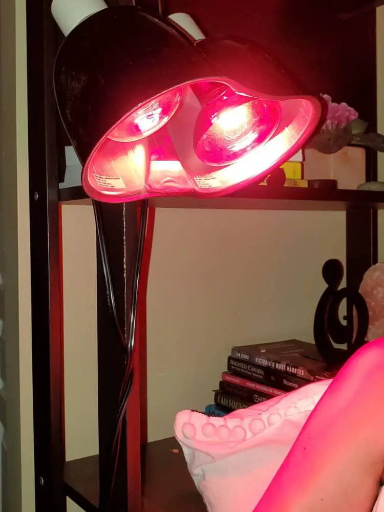 diy-red-light-therapy-on-painful-pinch-nerve-pain